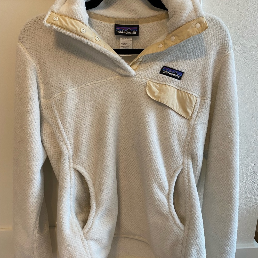 Patagonia Women’s Re-tool snap pullover white linen